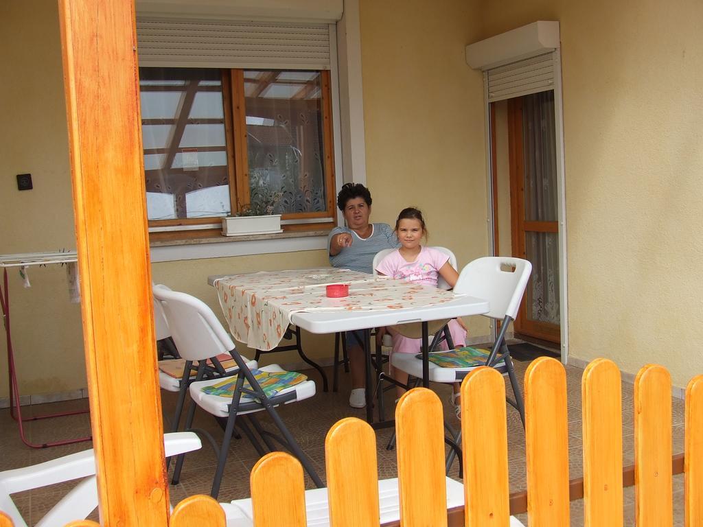 Barbara Apartmanhaz Kehidakustány Extérieur photo